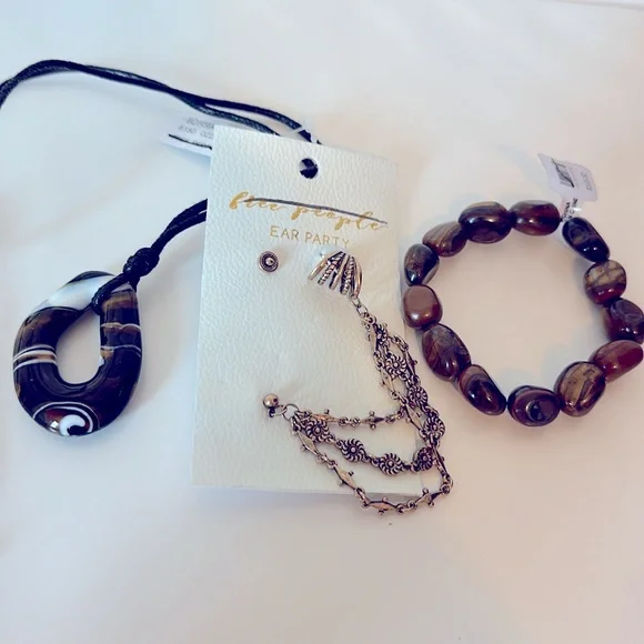 Free People jewelry bundle - Picture 6 of 6